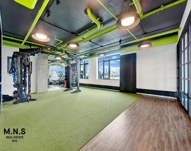 36-20 Steinway Street - Photo Thumbnail 33