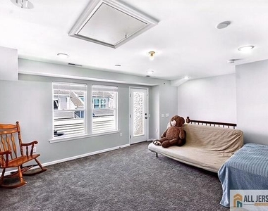 310 South Drive - Photo Thumbnail 16