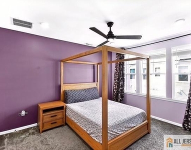 310 South Drive - Photo Thumbnail 11