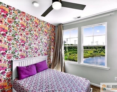 310 South Drive - Photo Thumbnail 13