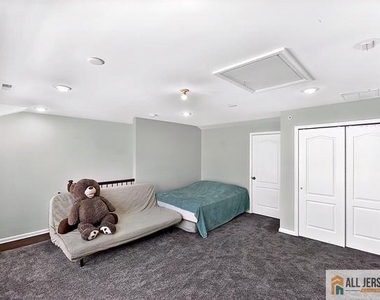 310 South Drive - Photo Thumbnail 15