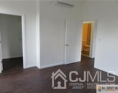 396 Main Street - Photo Thumbnail 11