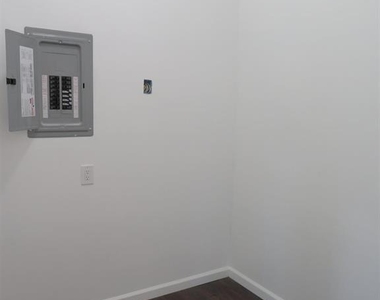 396 Main Street - Photo Thumbnail 9