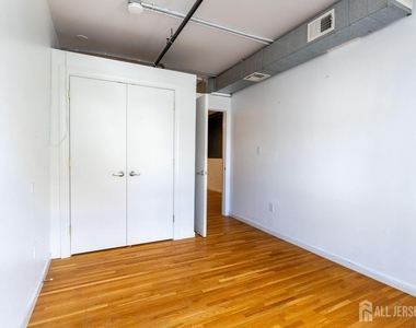 378 George Street - Photo Thumbnail 6