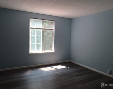 63 Cottonwood Court - Photo Thumbnail 13