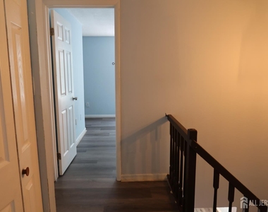 63 Cottonwood Court - Photo Thumbnail 10