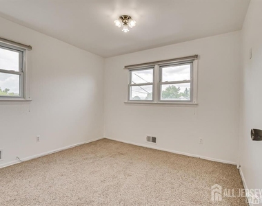 559 Wood Avenue - Photo Thumbnail 19