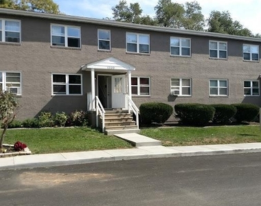 1704 Roberts Street - Photo Thumbnail 10