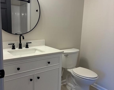 517 Amherst - Photo Thumbnail 2