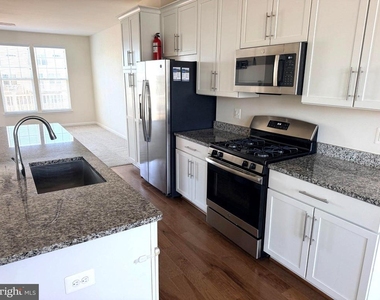 438 Boxelder Drive - Photo Thumbnail 18