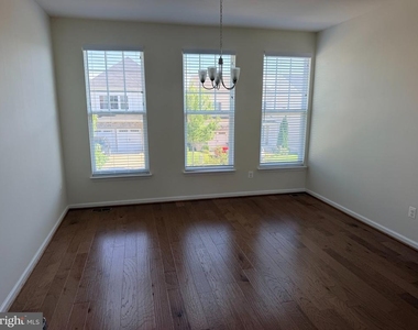 438 Boxelder Drive - Photo Thumbnail 17