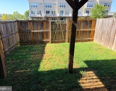 438 Boxelder Drive - Photo Thumbnail 23