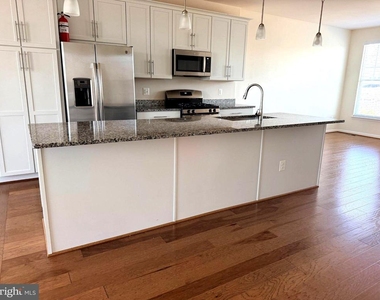 438 Boxelder Drive - Photo Thumbnail 3