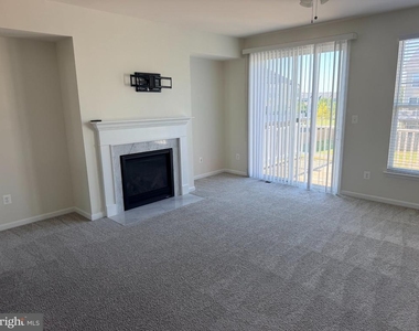 438 Boxelder Drive - Photo Thumbnail 20