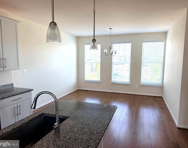 438 Boxelder Drive - Photo Thumbnail 4