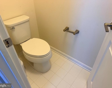 438 Boxelder Drive - Photo Thumbnail 10