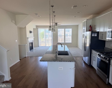 438 Boxelder Drive - Photo Thumbnail 19