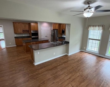10410 Silver Creek Court - Photo Thumbnail 14
