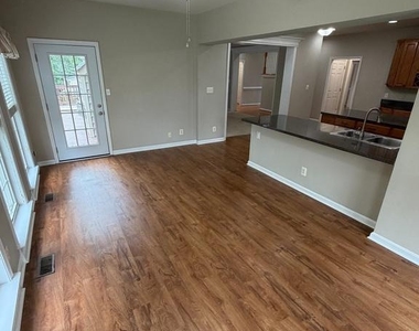 10410 Silver Creek Court - Photo Thumbnail 15