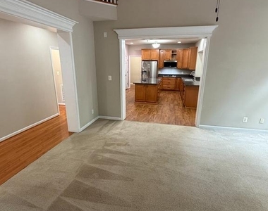 10410 Silver Creek Court - Photo Thumbnail 20