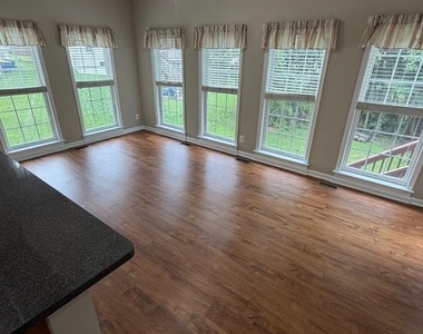 10410 Silver Creek Court - Photo Thumbnail 12