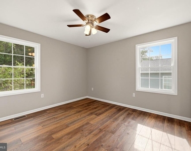 640 Jenkins - Photo Thumbnail 17