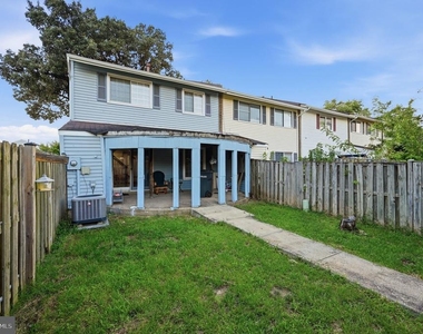 10976 Hiram Court - Photo Thumbnail 25