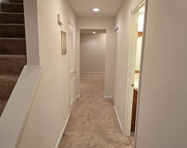 12151 Stallion Court - Photo Thumbnail 18