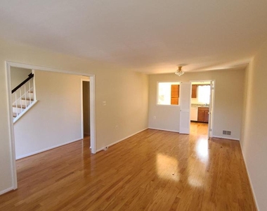 12151 Stallion Court - Photo Thumbnail 3