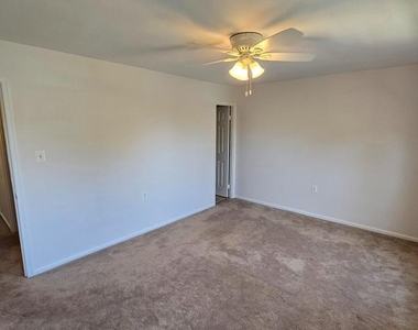 12151 Stallion Court - Photo Thumbnail 10