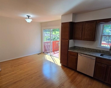 12151 Stallion Court - Photo Thumbnail 7