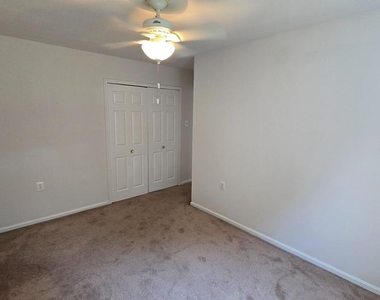 12151 Stallion Court - Photo Thumbnail 14