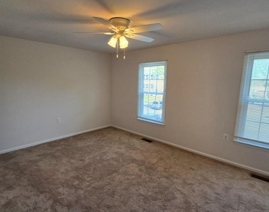 12151 Stallion Court - Photo Thumbnail 9