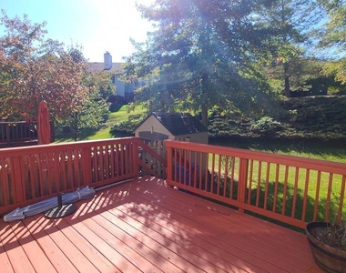 12151 Stallion Court - Photo Thumbnail 16