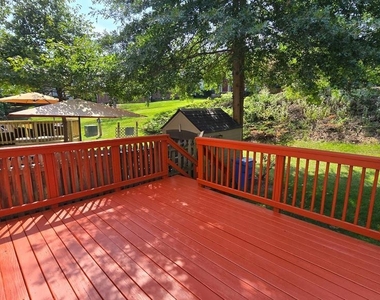 12151 Stallion Court - Photo Thumbnail 23
