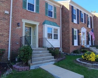 12151 Stallion Court - Photo Thumbnail 1