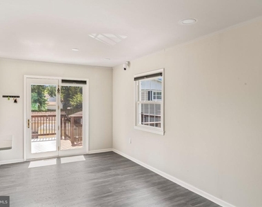 101 Williamsburg Road - Photo Thumbnail 11