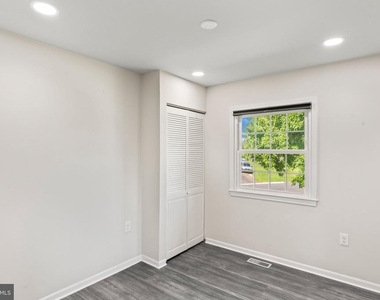 101 Williamsburg Road - Photo Thumbnail 19