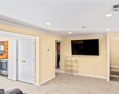 101 Williamsburg Road - Photo Thumbnail 34