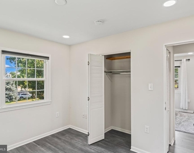 101 Williamsburg Road - Photo Thumbnail 23