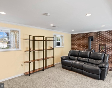 101 Williamsburg Road - Photo Thumbnail 30