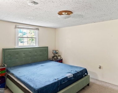 101 Williamsburg Road - Photo Thumbnail 27