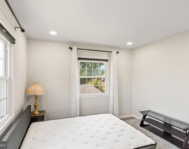 101 Williamsburg Road - Photo Thumbnail 13