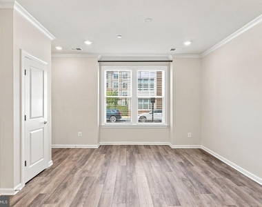 20704 Wood Quay Drive - Photo Thumbnail 4