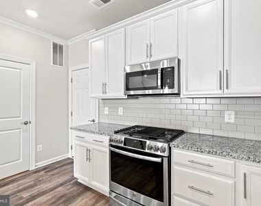 20704 Wood Quay Drive - Photo Thumbnail 9