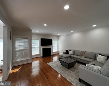 25622 Creek Run Terrace - Photo Thumbnail 2