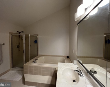 25622 Creek Run Terrace - Photo Thumbnail 30