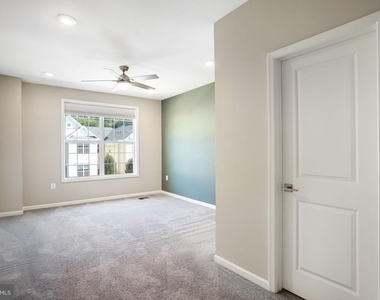23230 Milltown Knoll Square - Photo Thumbnail 14