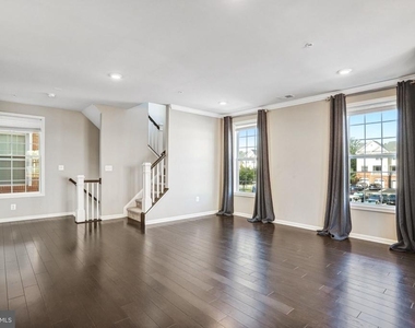 23230 Milltown Knoll Square - Photo Thumbnail 7
