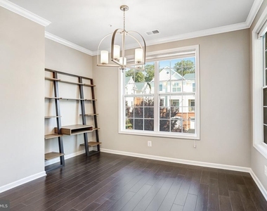 23230 Milltown Knoll Square - Photo Thumbnail 6